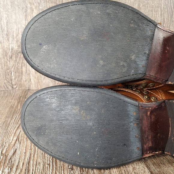 Frye Jenna Women's 6 B Brown Distressed Leather Studded Moto Short Buckle Boots - Picture 8 of 13